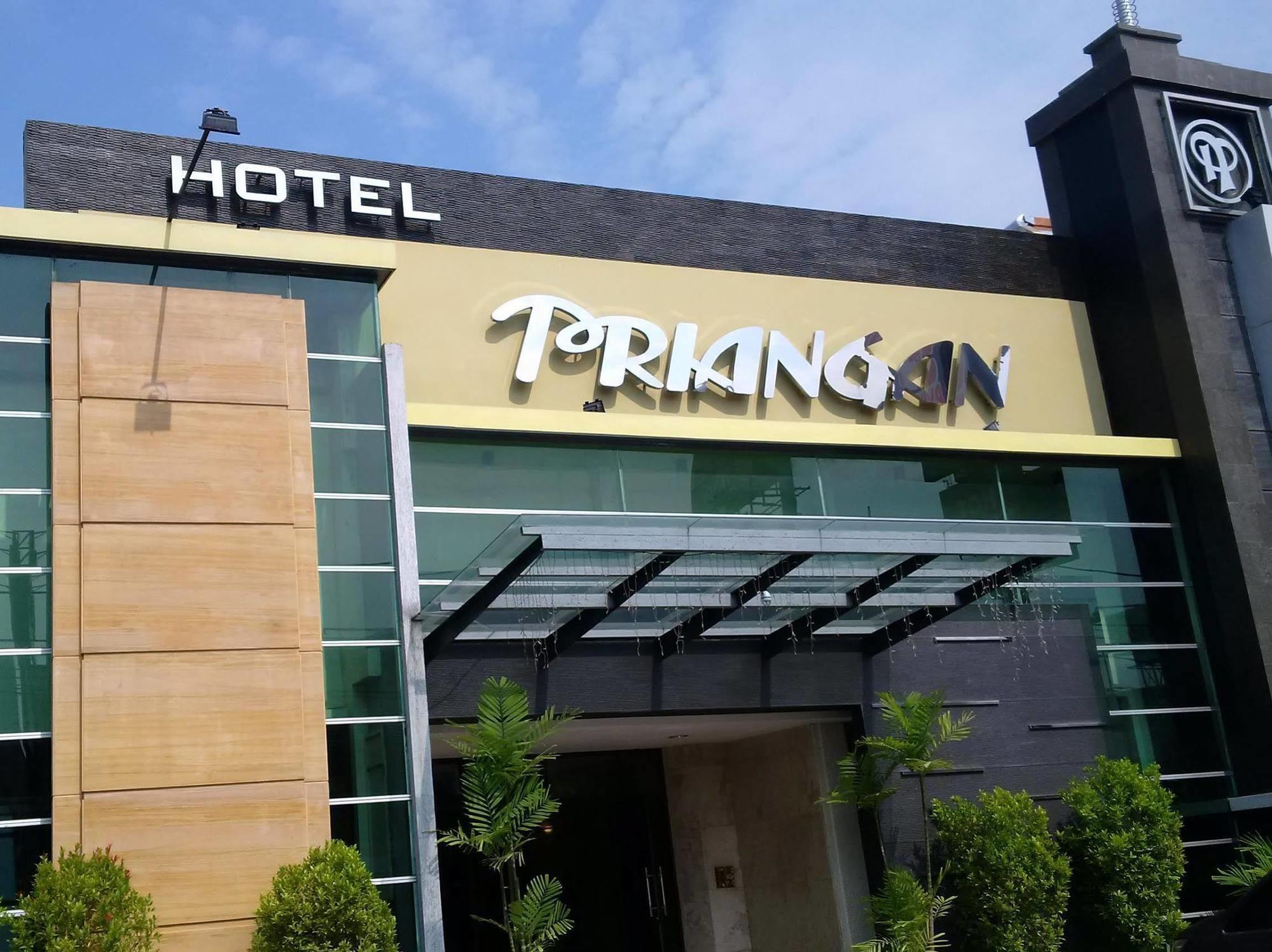 Hotel Priangan Cirebon Kültér fotó